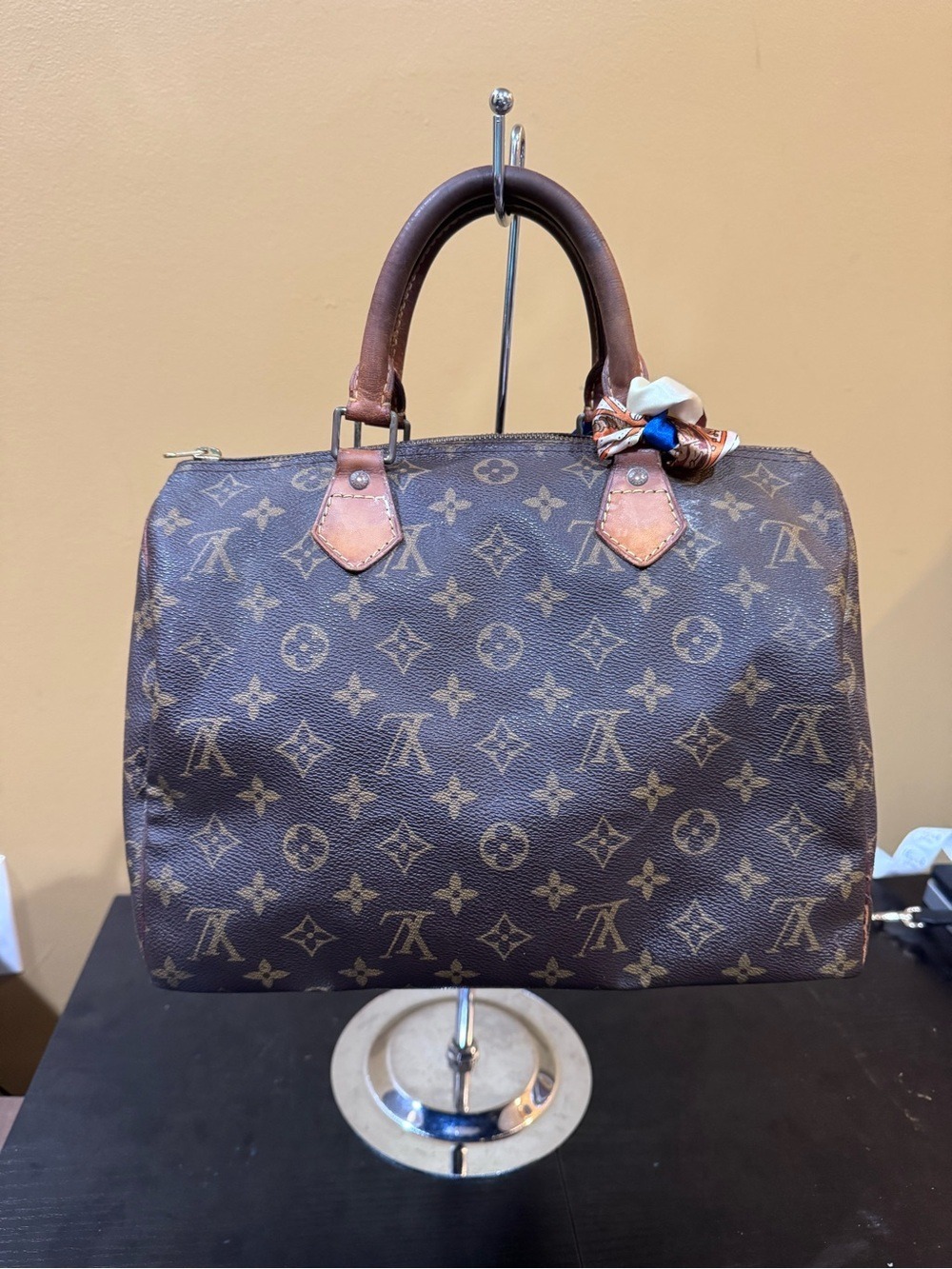 Louis Vuitton Speedy 30 Monogram Satchel with Blue & Cream Scarf COA - Picture 2 of 16